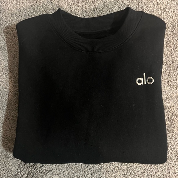 ALO Yoga Sweaters - ALO Yoga Black Crewneck